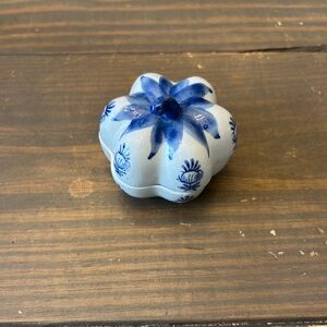 Vintage Trinket‎ Box Ceramic Hand Painted Made in China. Pumpkin Shaped